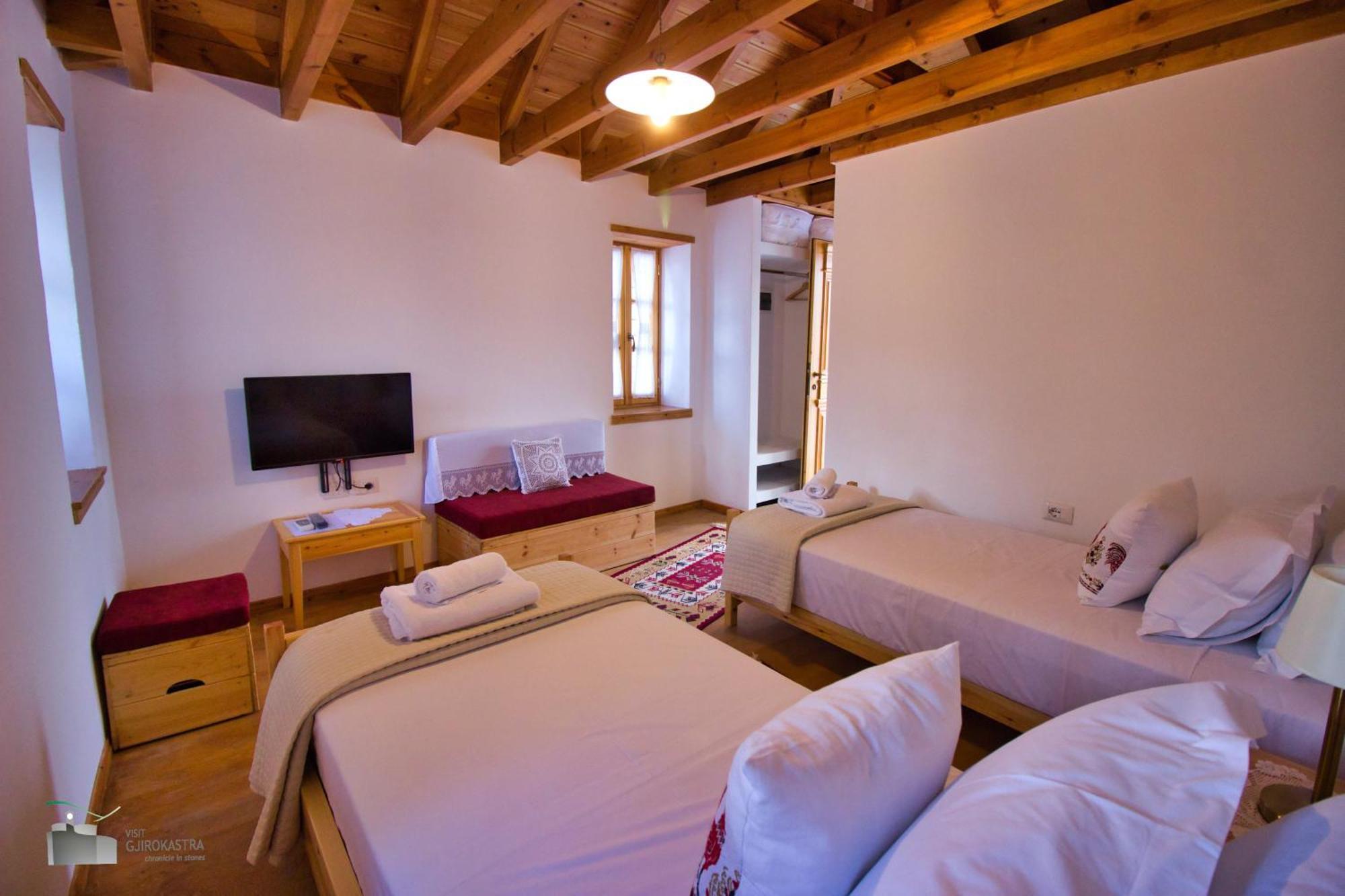 Argyropolis Boutique * Gjirokastër